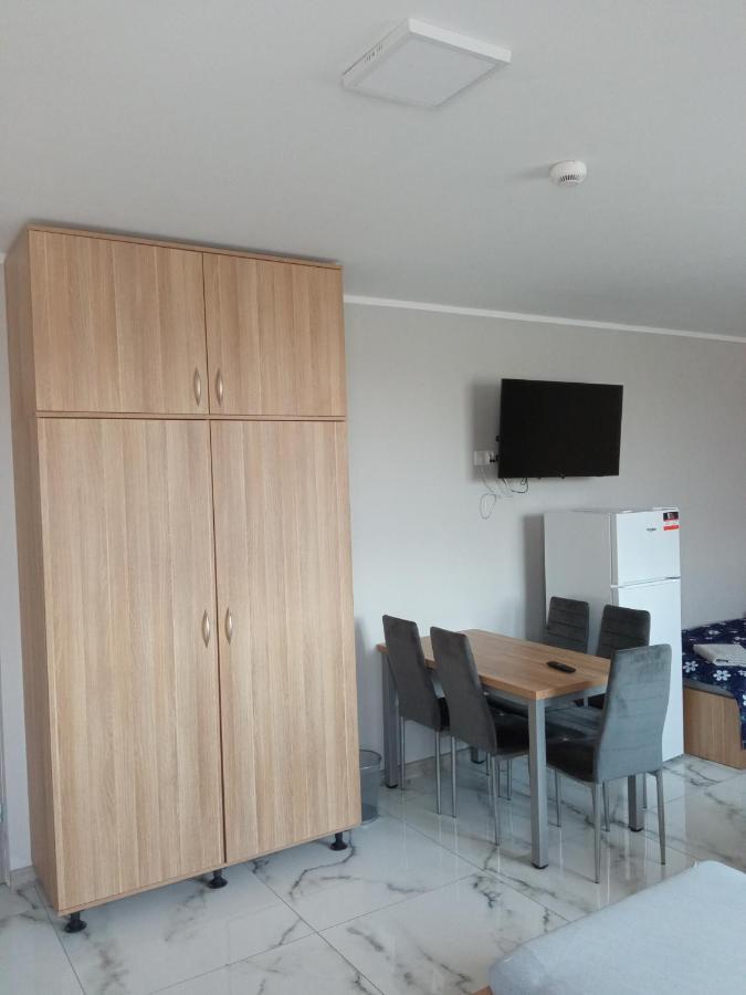 Хостел Czerwony Szafir Grodzisk Гродзиск-Мазовецкий Экстерьер фото